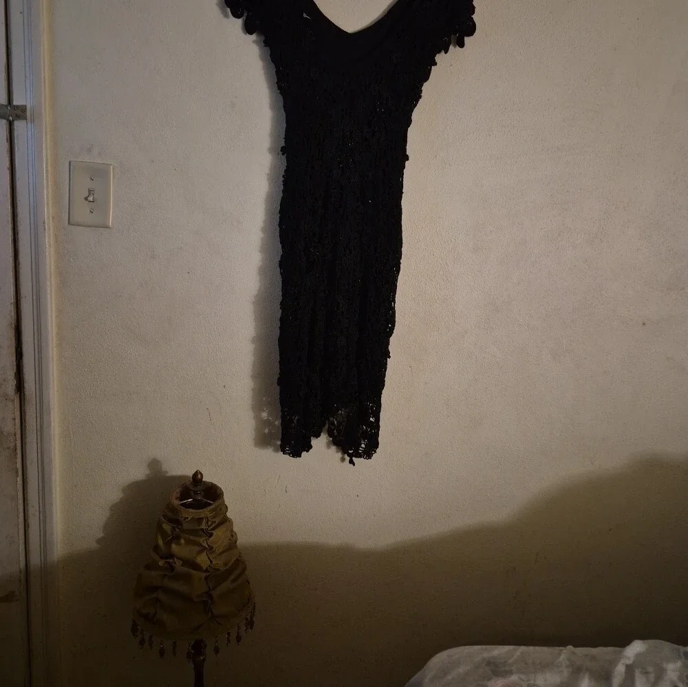 Vintage Black Crochet Lace V-Neck Asymetrical  Women’s Dress - Picture 8 of 16